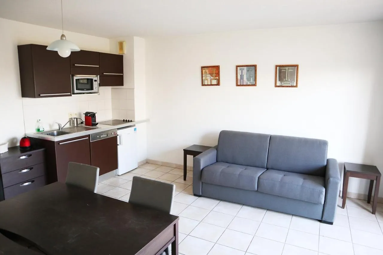 Appartement 223 Superieur - Les Suites De Robinson - Residence Avec Piscine En Bord De Siagne, A Mandelieu