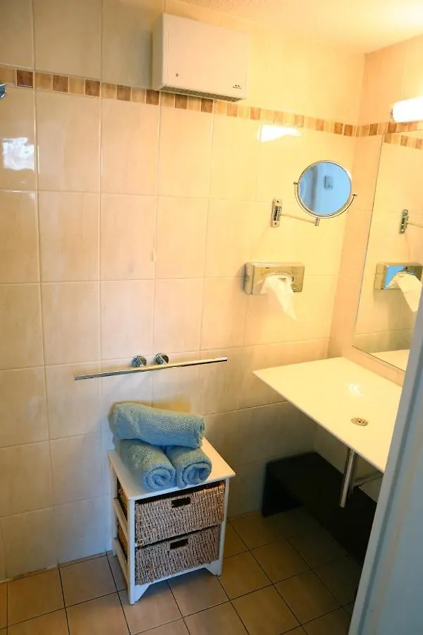 Appartement 223 Superieur - Les Suites De Robinson - Residence Avec Piscine En Bord De Siagne, A Mandelieu 0*,